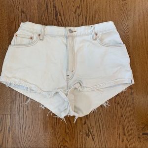 Levi White Jean Shorts Size 29/30